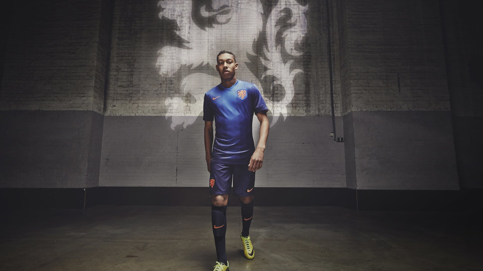 英超青训体系融入心理压力管理提升技术动作稳定性,英超本土青训规则