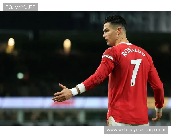 C罗深夜直播爆金句:球迷笑到不行 C罗深夜直播爆金句:球迷笑到不行