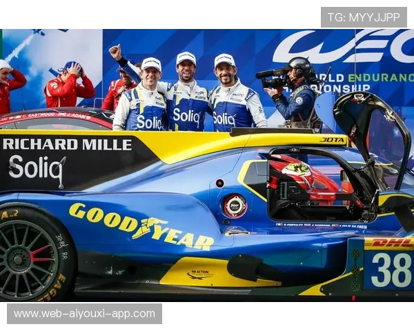 WEC多车队完成湿地模拟训练,为复杂天气做准备 WEC多车队完成湿地模拟训练,为复杂天气做准备