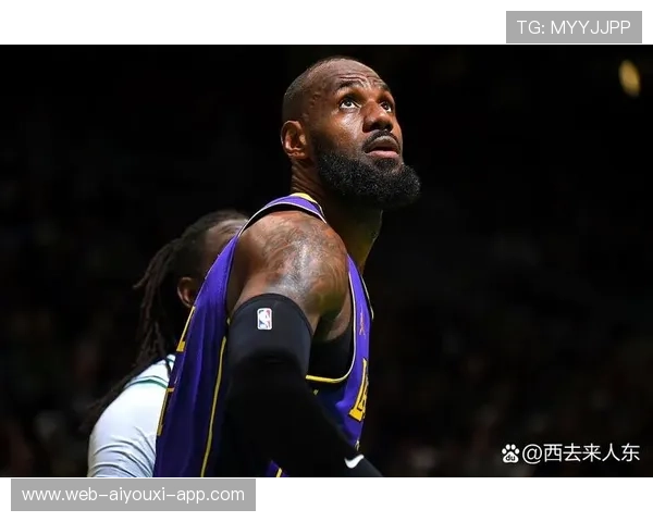 湖人坏消息！里夫斯伤情正式升级为腹股沟拉伤连续休战3场令人担忧